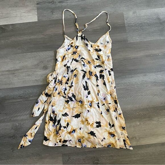O’Neill Brandon Floral Wrap Dress Feminine Vacation Rayon Adjustable XS - Picture 8 of 13